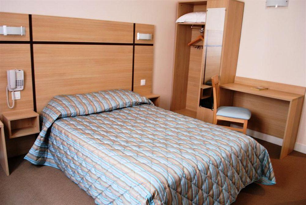 Comfort Hotel Au Firmament Asnieres-Sur-Seine Ngoại thất bức ảnh