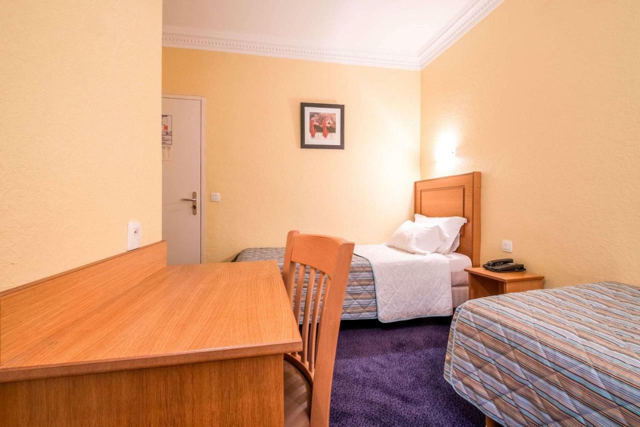 Comfort Hotel Au Firmament Asnieres-Sur-Seine Ngoại thất bức ảnh